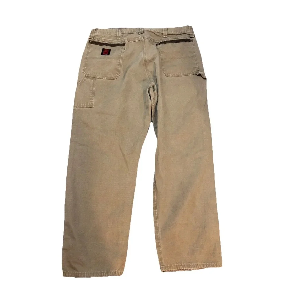 Riggs Workwear by Wrangler Men's size 40X32 Carpenter pants - RipStop